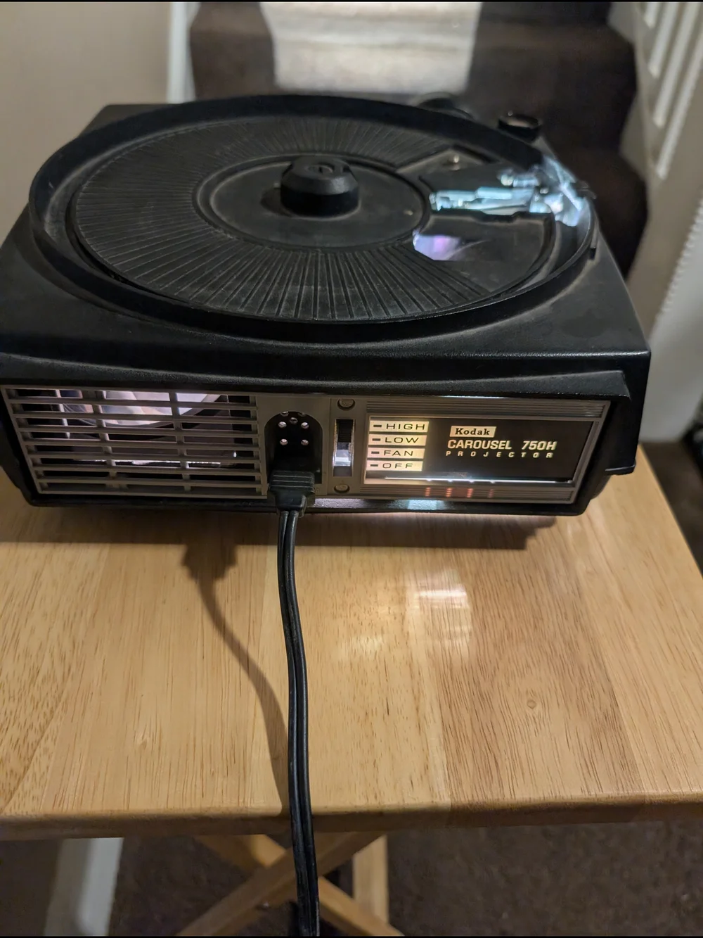 Kodak Carousel 750H Slide Projector — Black